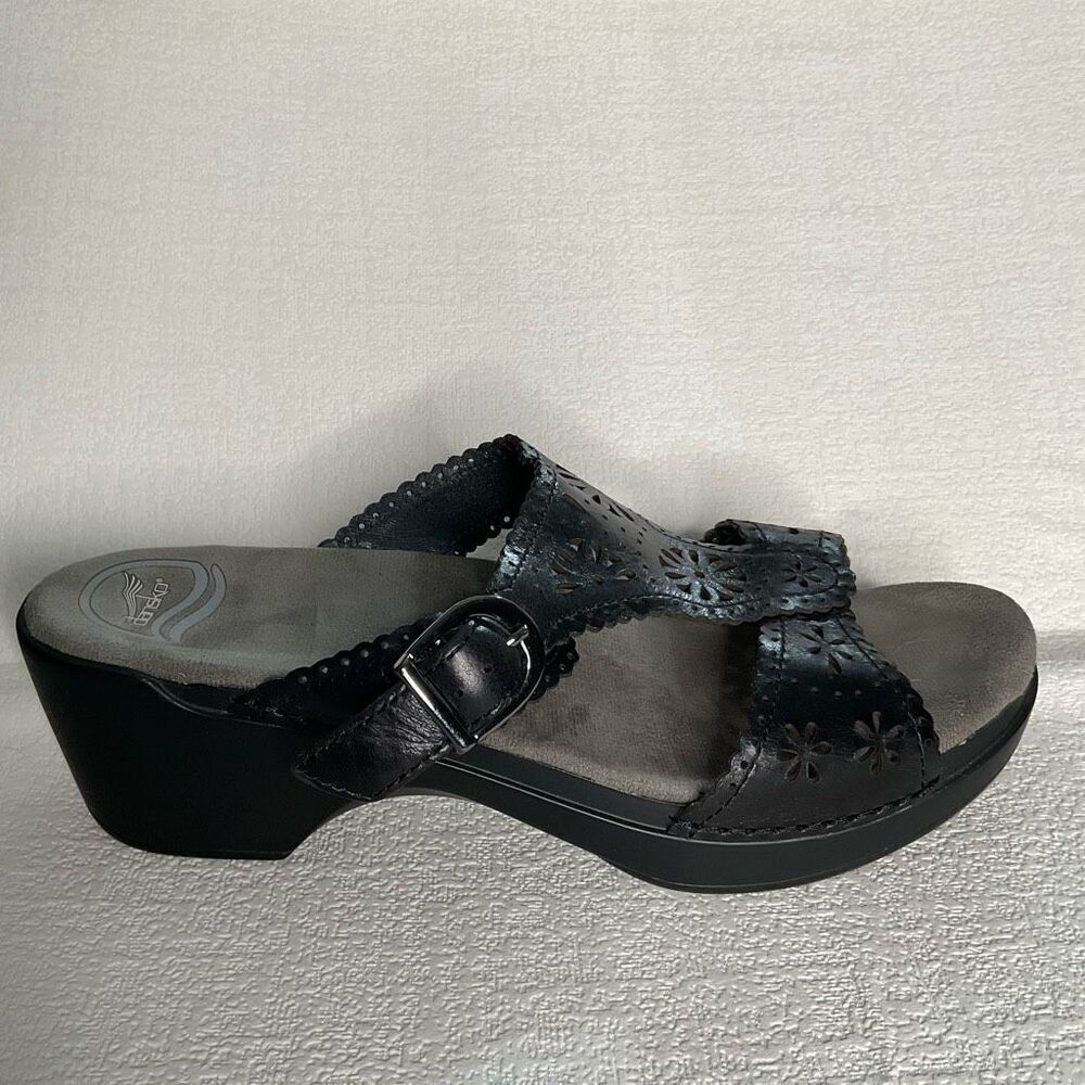 Dansko Sz 41 Sapphire Laser Cut Black Slip-On Sandals 10,5-11 Buckle Wedge Heel